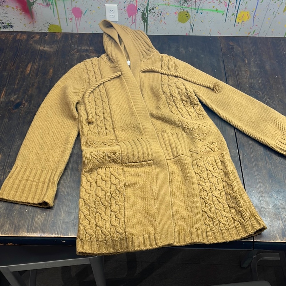 Kimlon Vintage Sweater women’s medium. No holes no stains. Beautiful condition